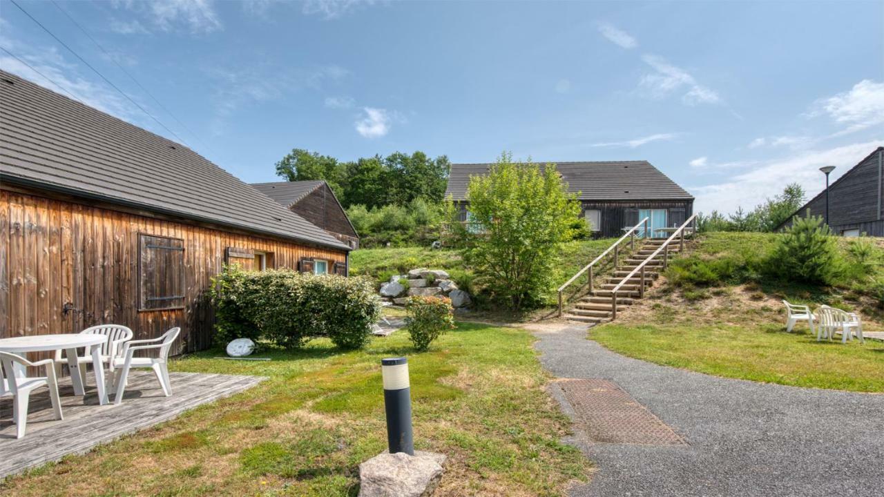 Vacanceole - Residence Le Domaine Du Bosquet Égletons Exterior foto